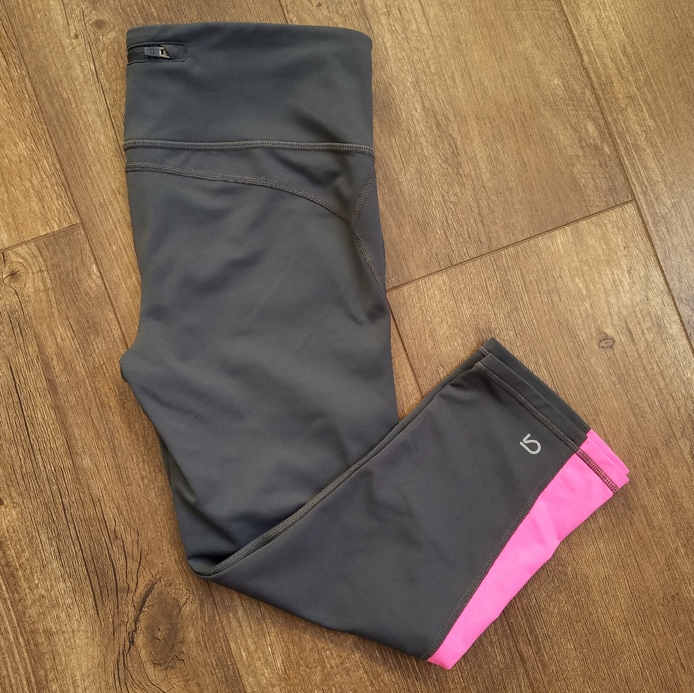 Gap Fit Capris (M) Active Wear